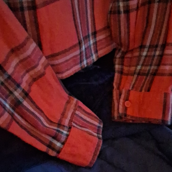 NWT! Stranger Things Flannel - Picture 8 of 11